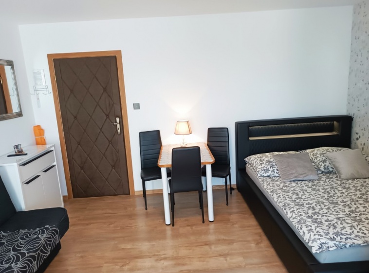 Pokoje Gościnne Karolinka pok&oacute;jn 3-osob, łazienka, tbalkon?v=1.0.1